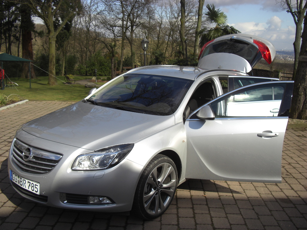 Erstkontakt Opel Insignia Sports Tourer: Lifestyle-Kombi mit Charakter