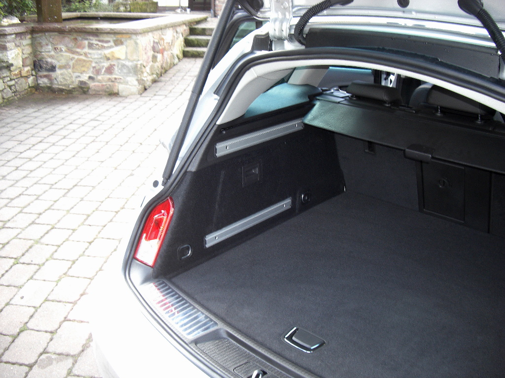Erstkontakt Opel Insignia Sports Tourer: Lifestyle-Kombi mit Charakter