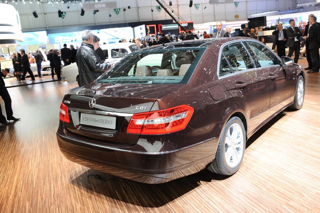 Genf 2009: Mercedes-Benz setzt große Hoffungen auf die E-Klasse