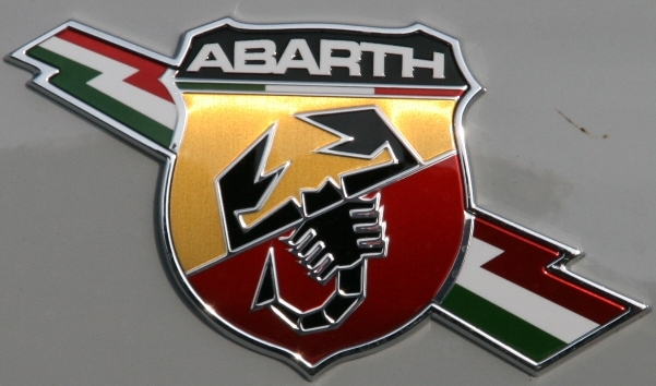 Innovative Werbung von Abarth am Stuttgarter Flughafen