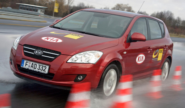 Kia unterstützt Kursprogramm des ADAC