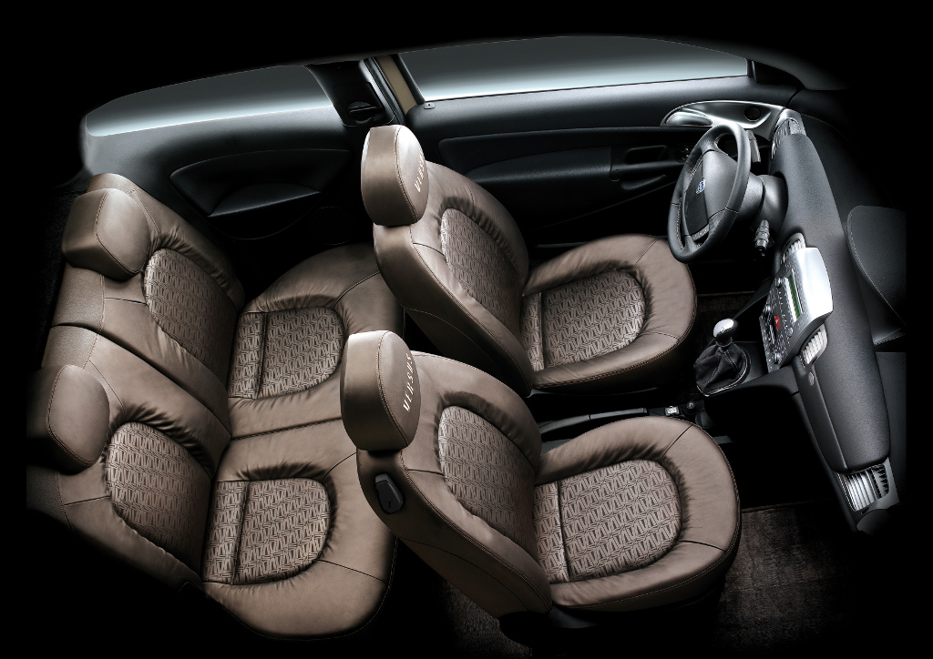 Lancia Ypsilon