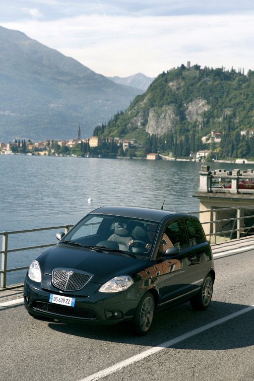 Lancia Ypsilon