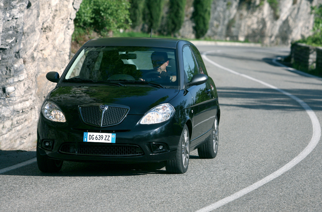 Lancia Ypsilon