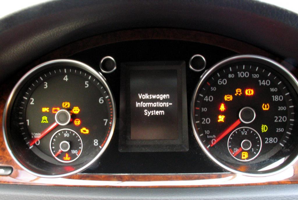 Ratgeber: Beim Gebrauchtwagenkauf Elektronik überprüfen 