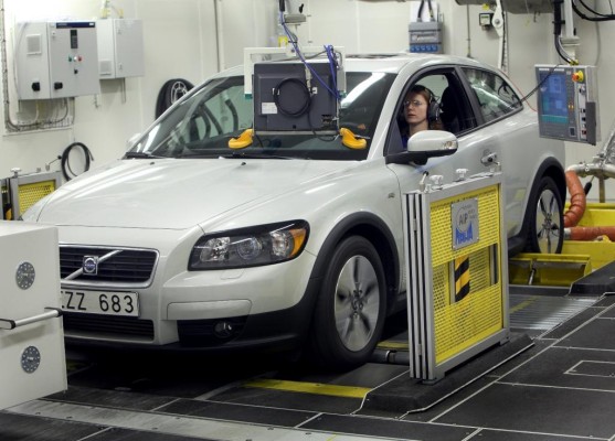 Täglich 110 Tests im Emissionslabor von Volvo