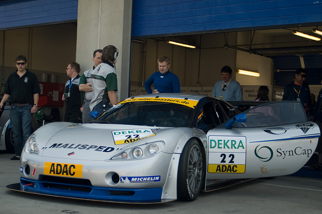 ADAC GT Masters in Oschersleben mit spektakulären Fahrerkombinationen