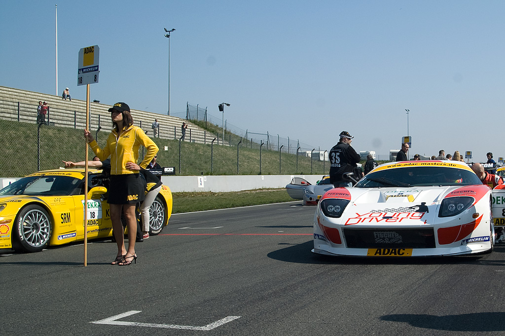 ADAC GT Masters in Oschersleben mit spektakulären Fahrerkombinationen