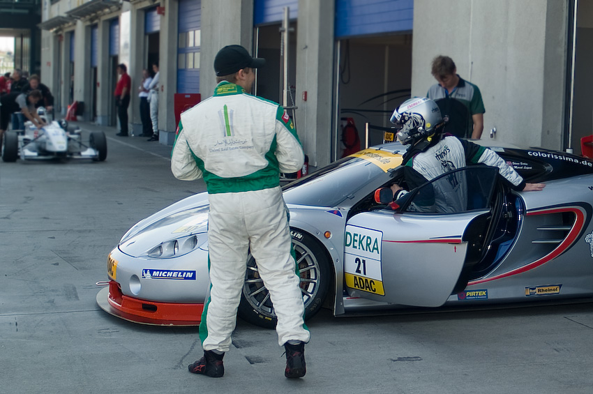 ADAC GT Masters in Oschersleben mit spektakulären Fahrerkombinationen