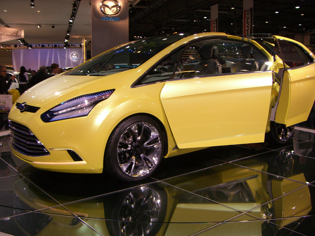 AMI 2009: Ford stellt Mondeo LPG und Iosis Max vor