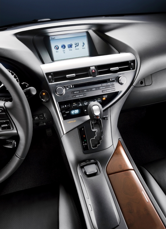 AMI 2009: Lexus mit zwei Premieren