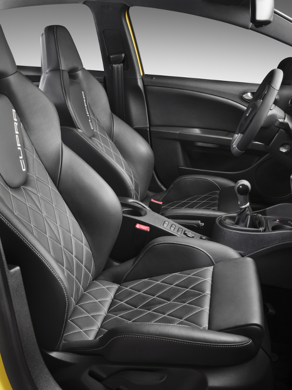 Barcelona 2009: Seat Ibiza FR und Leon Cupra