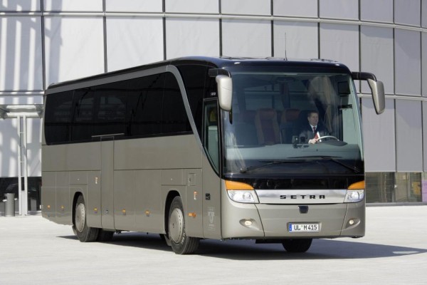 Daimler-Busse gewinnen Leserwahl  