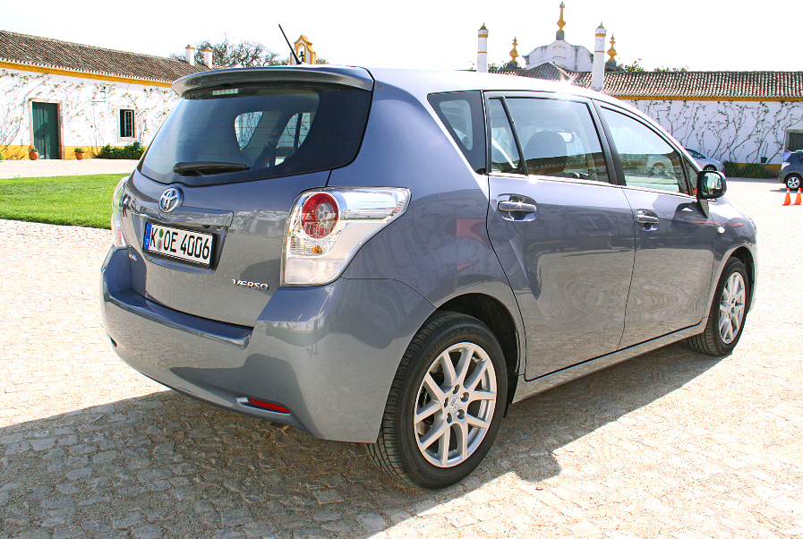 Fahrbericht Toyota Verso 2.0 D-4D Executive: Sanfter Riese