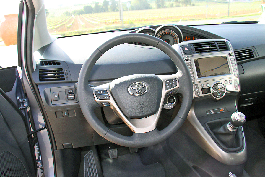 Fahrbericht Toyota Verso 2.0 D-4D Executive: Sanfter Riese