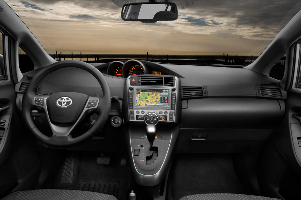 Fahrbericht Toyota Verso 2.0 D-4D Executive: Sanfter Riese