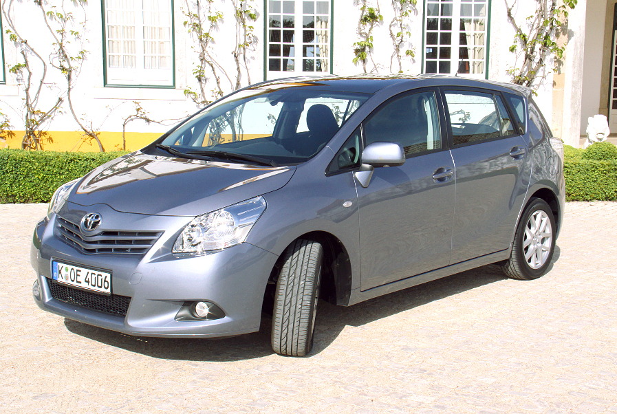 Fahrbericht Toyota Verso 2.0 D-4D Executive: Sanfter Riese