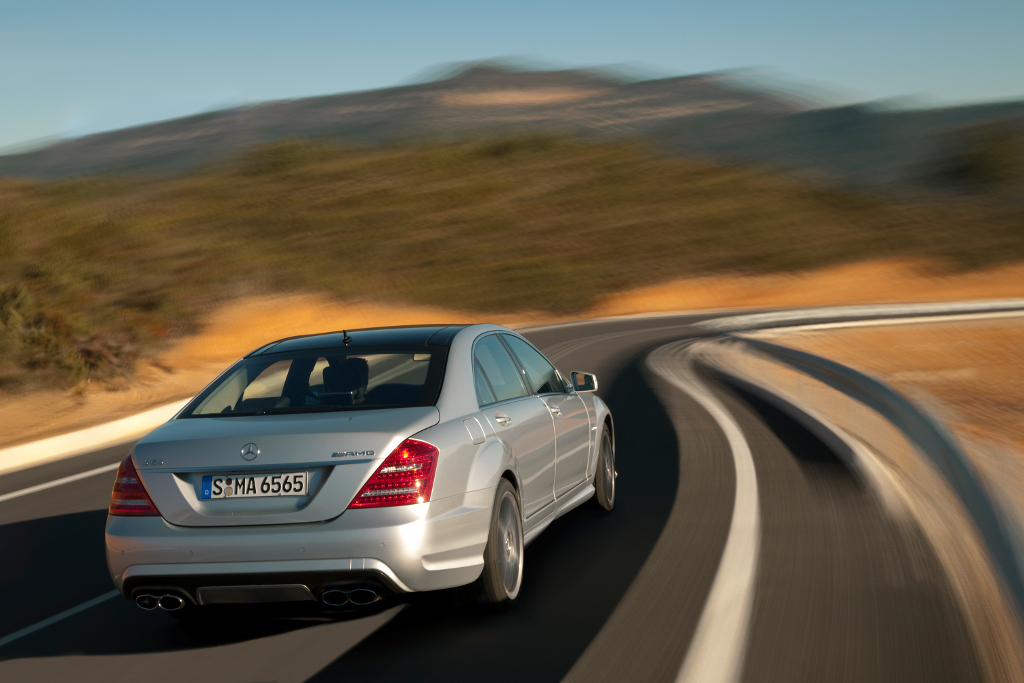 Mercedes-Benz wertet S 63 AMG und S 65 AMG auf
