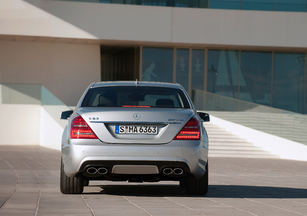 Mercedes-Benz wertet S 63 AMG und S 65 AMG auf