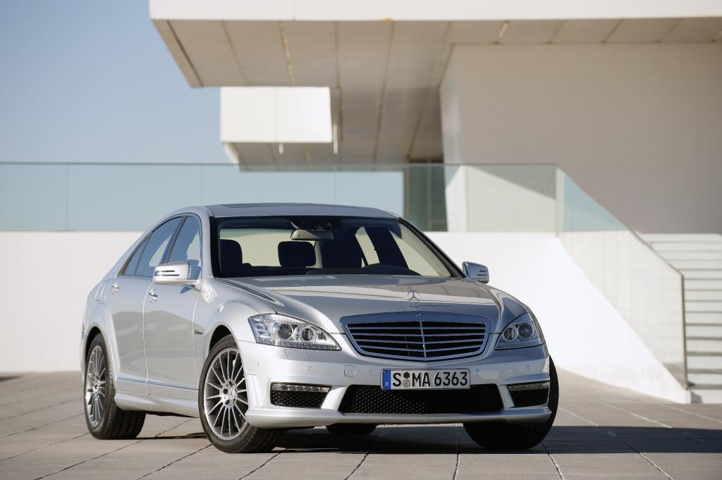 Mercedes-Benz wertet S 63 AMG und S 65 AMG auf