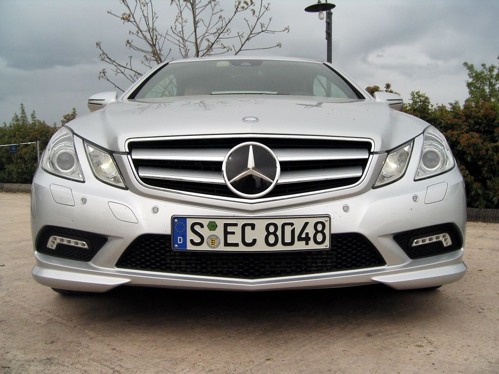 Mercedes E-Klasse Coupé: Schnittiger Zweitürer