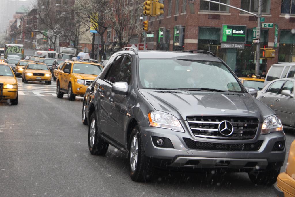 New York 2009: Mit dem Mercedes-Benz ML 450 Hybrid durch Big Appel