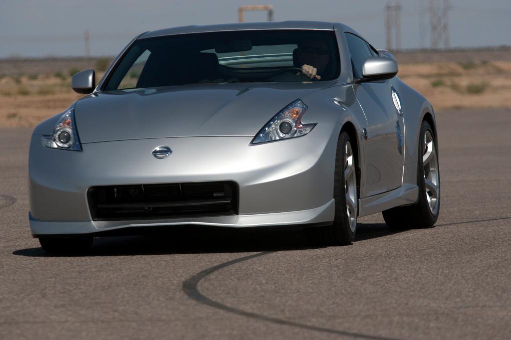 Nissan zeigt Roadster-Version des 370Z 