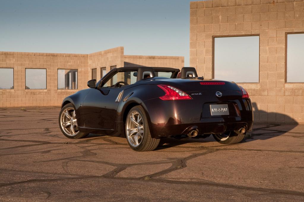 Nissan zeigt Roadster-Version des 370Z 