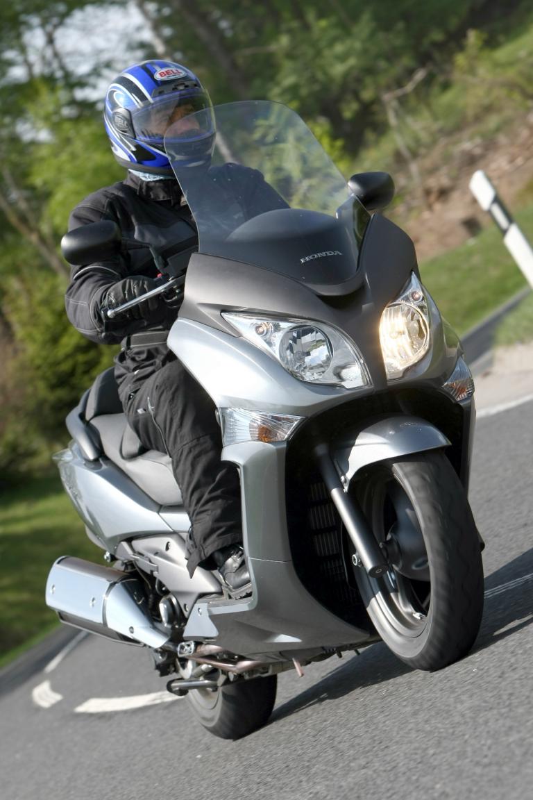 Presse-Präsentation Honda SW-T 400: Luxuriöser Stoiker
