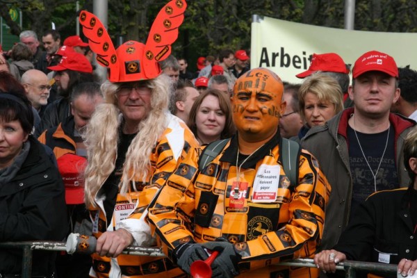 Rund 2000 demonstrierten vor der Conti-Hauptversammlung