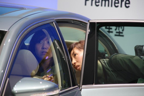 Shanghai 2009: Der Drang zum Auto ist ungebrochen