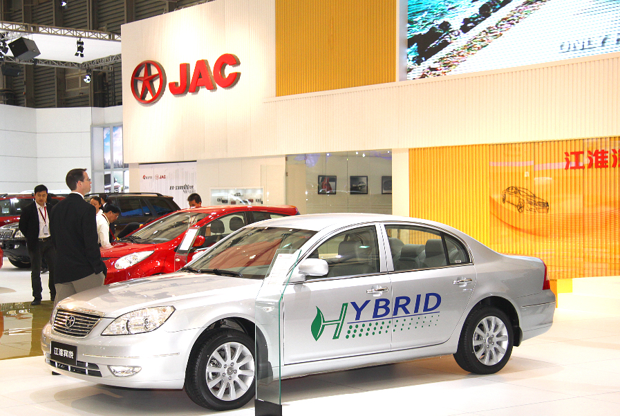 Shanghai 2009: Hybridantriebe beherrschen die Szene