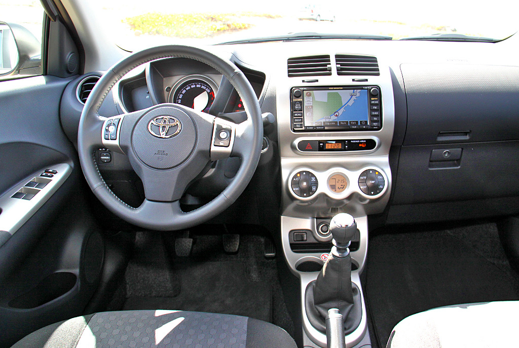 Toyota - Urban Cruiser - Bild(7)