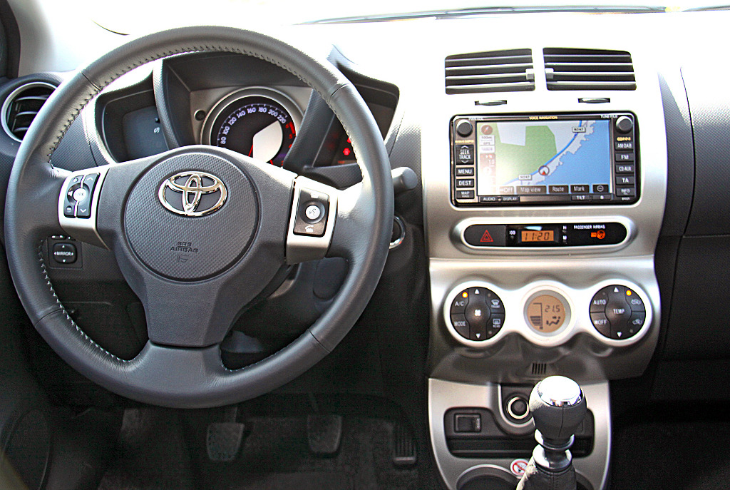Toyota - Urban Cruiser - Bild(8)