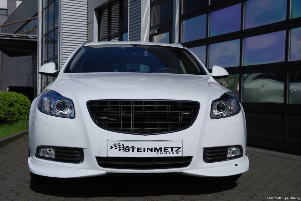 Tuning World Bodensee 2009: Weltpremiere des Insignia SportsTourer by Steinmetz - Bild(10)