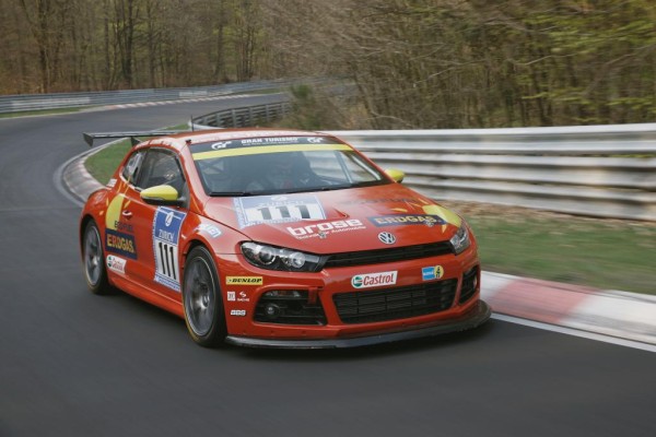 Volkswagen Scirocco mit Erdgas-Antrieb startet auf dem Nürburgring