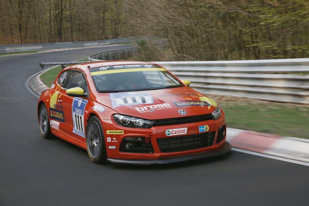 Volkswagen Scirocco mit Erdgas-Antrieb startet auf dem Nürburgring
