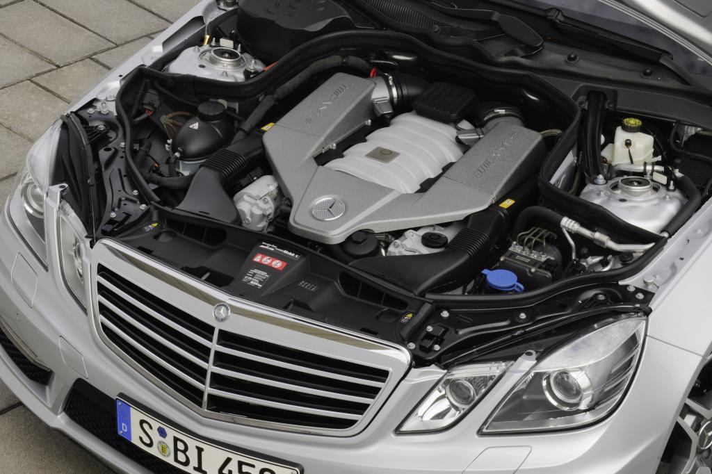 Vorstellung Mercedes-Benz E 63 AMG: 11 PS mehr Leistung bei 12 Prozent weniger Verbrauch