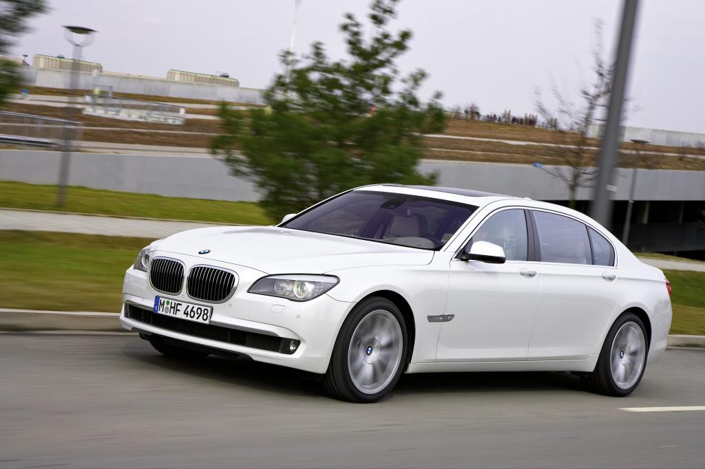 Zwölf Zylinder für BMW 7er 