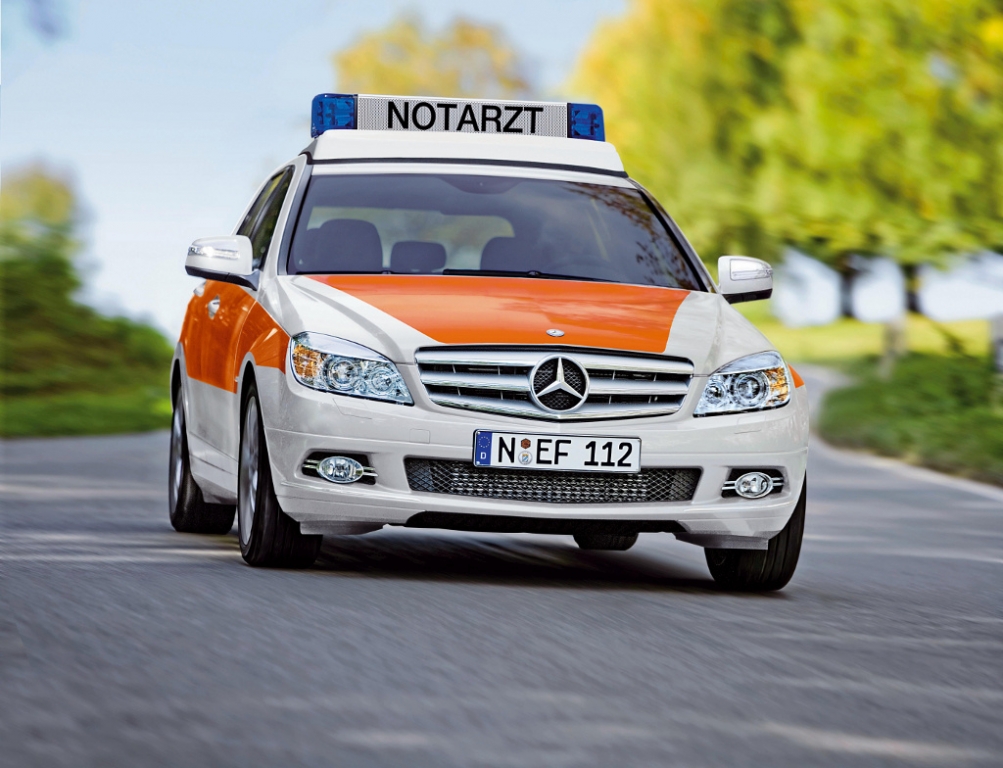  Eine Premiere und viele Lösungen von Profis für Profis: Mercedes-Benz auf der RETTmobil 2008: 