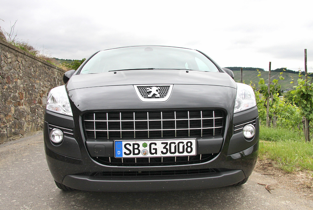 3008: Presse-Präsentation Peugeot 3008: Der erste Löwen-Crossover