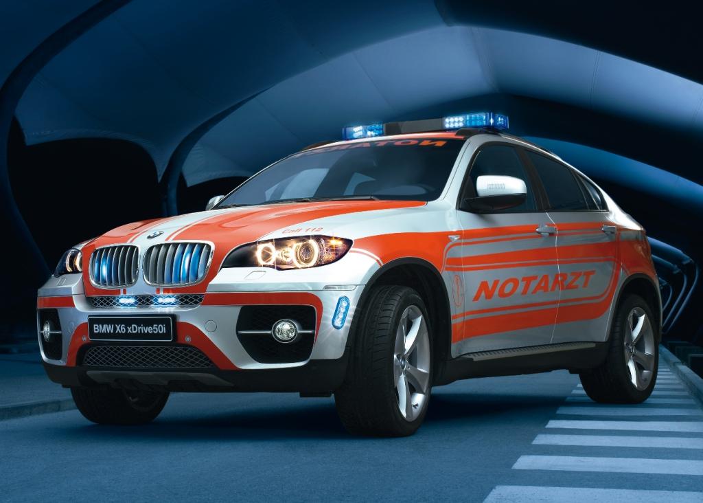 BMW zeigt X6 als Notarzteinsatzfahrzeug