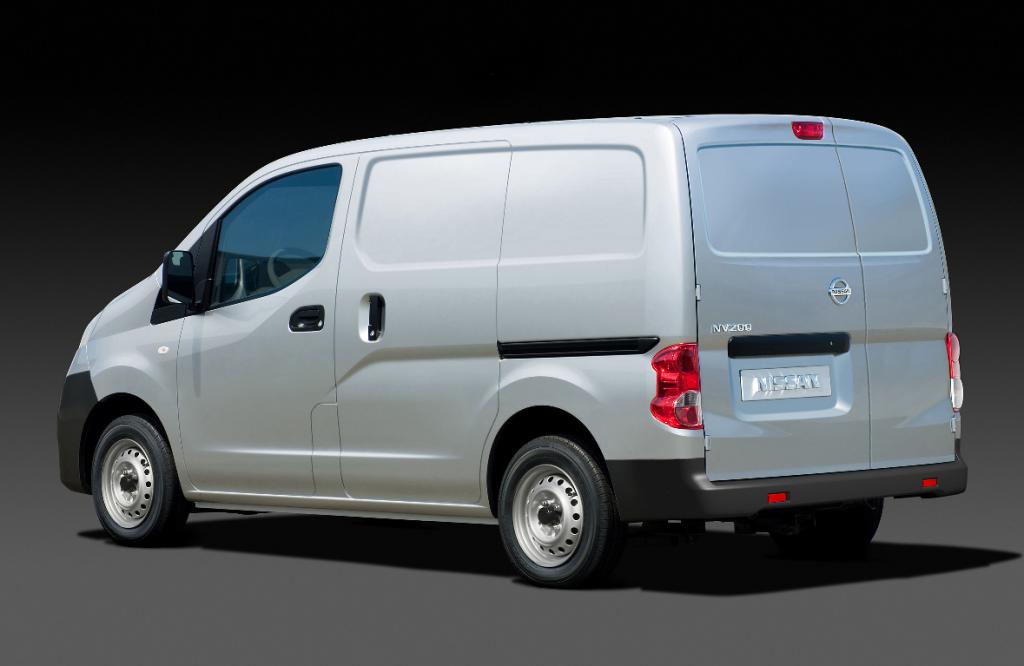 Barcelona 2009: Nissan zeigt Transportervariante des NV200