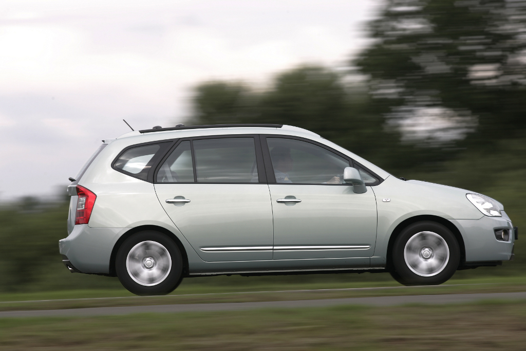Kia - Carens