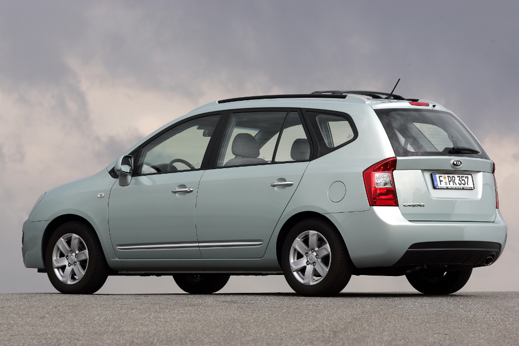 Kia - Carens