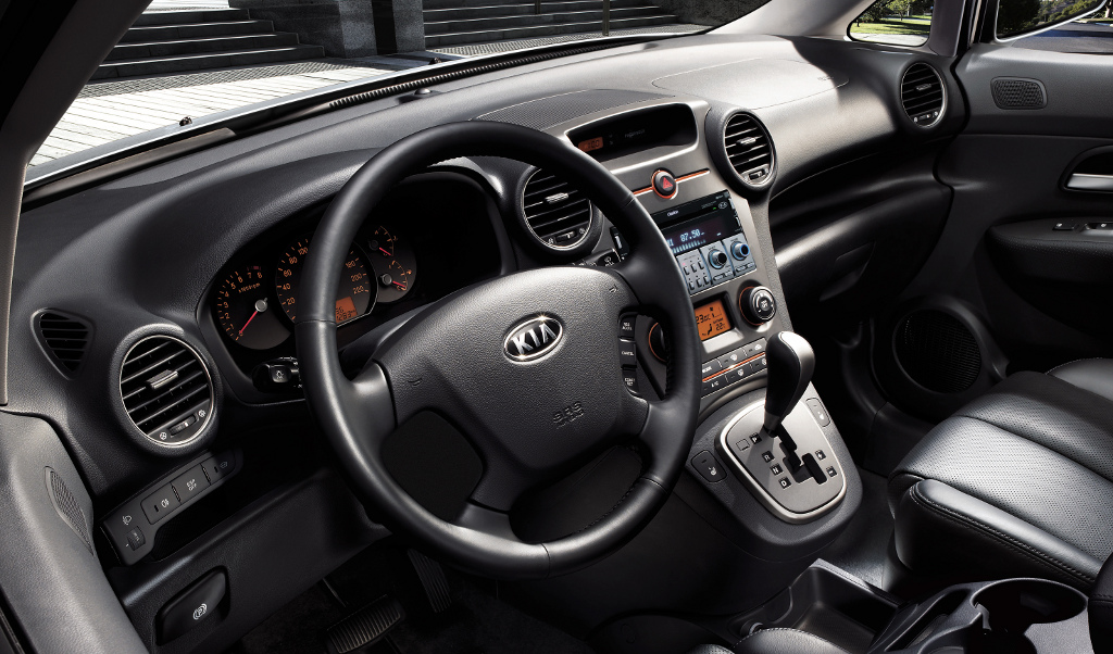 Kia - Carens