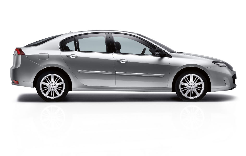 Laguna: Renault Laguna mit erweiterter Ausstattung