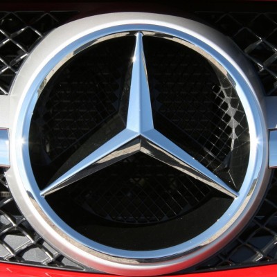 Mercedes-Benz Cars lieferte im April 90 900 Fahrzeuge an Kunden aus