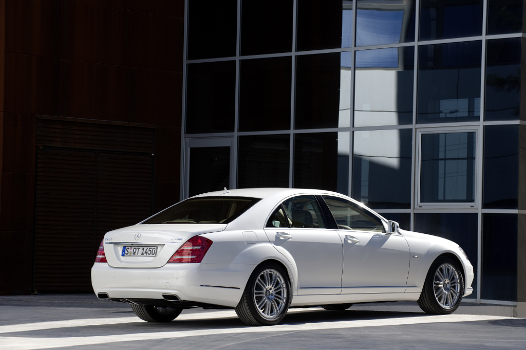 Mercedes-Benz S-Klasse Hybrid: Ein erster Schritt  