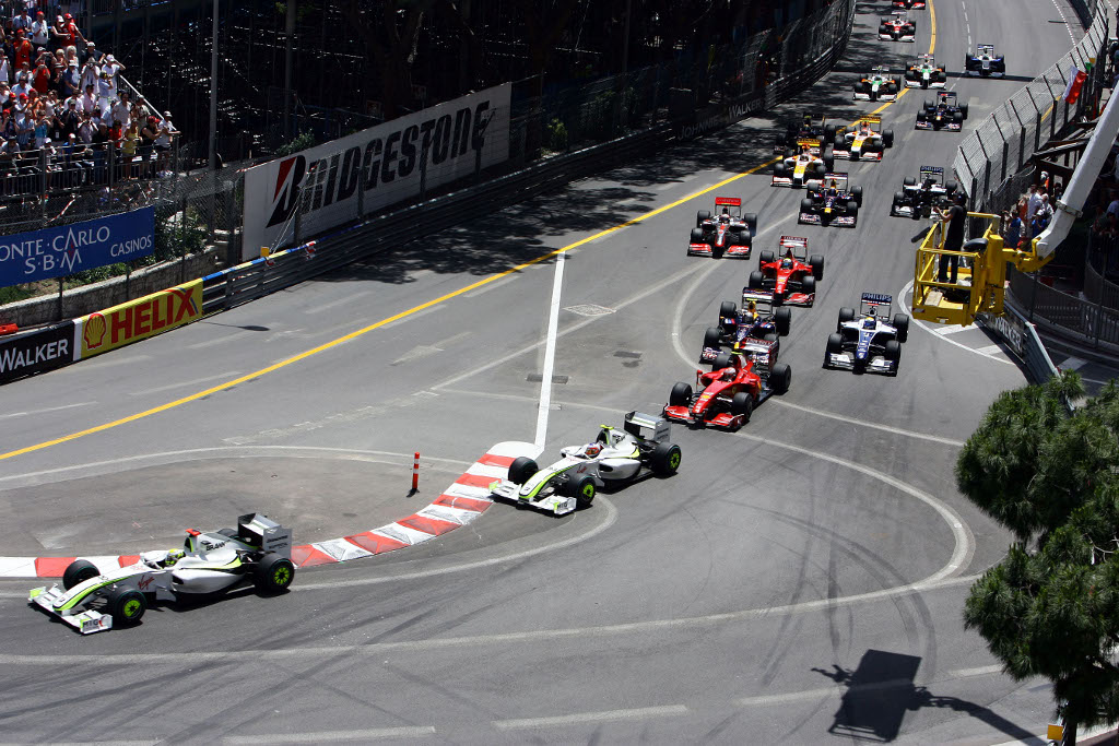 Motorsport: Doppelsieg für Brawn GP im Fürstentum: Jenson Button mit Siegersprint